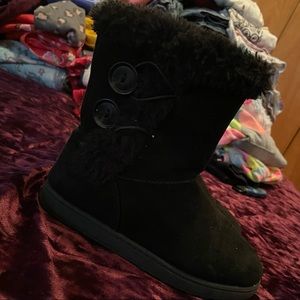 Jumping Beans - Girls 11 boots (ugg style)